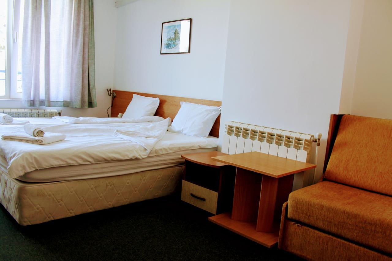 R&G Hotel Nesebar Bagian luar foto